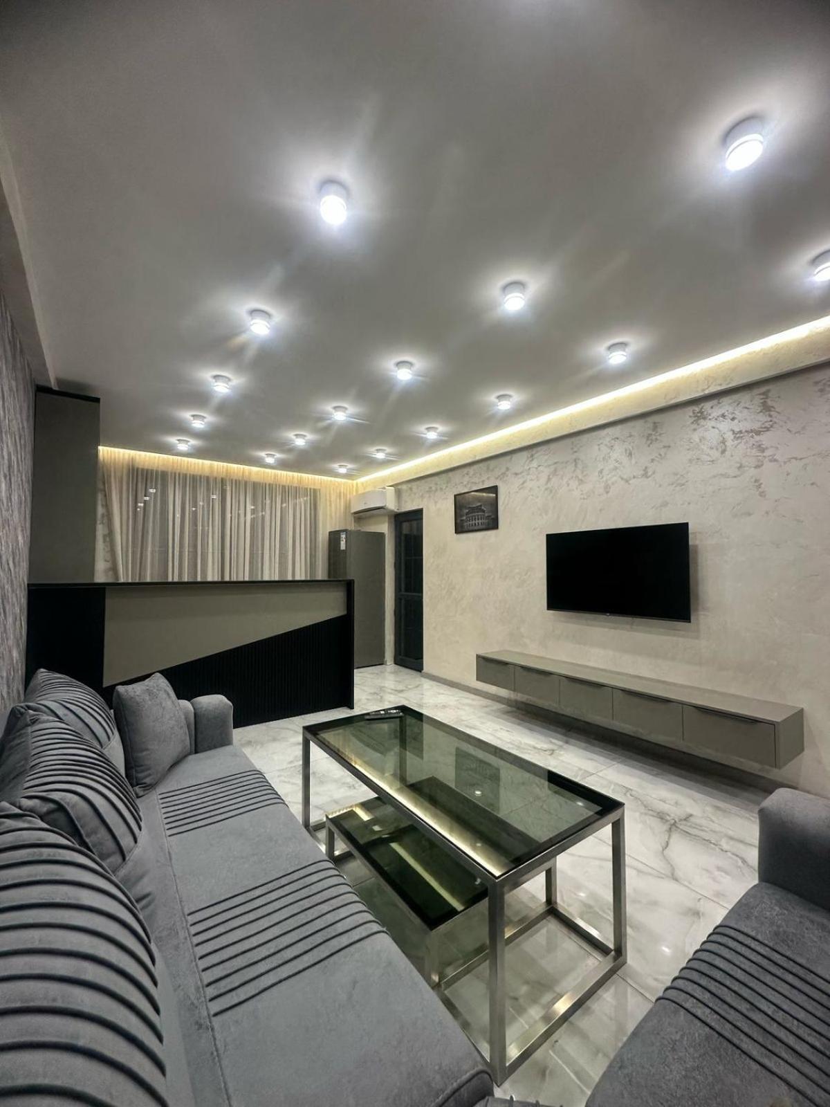 Luxuary Spacious 1Bedroom Apt,Centre エレバン エクステリア 写真